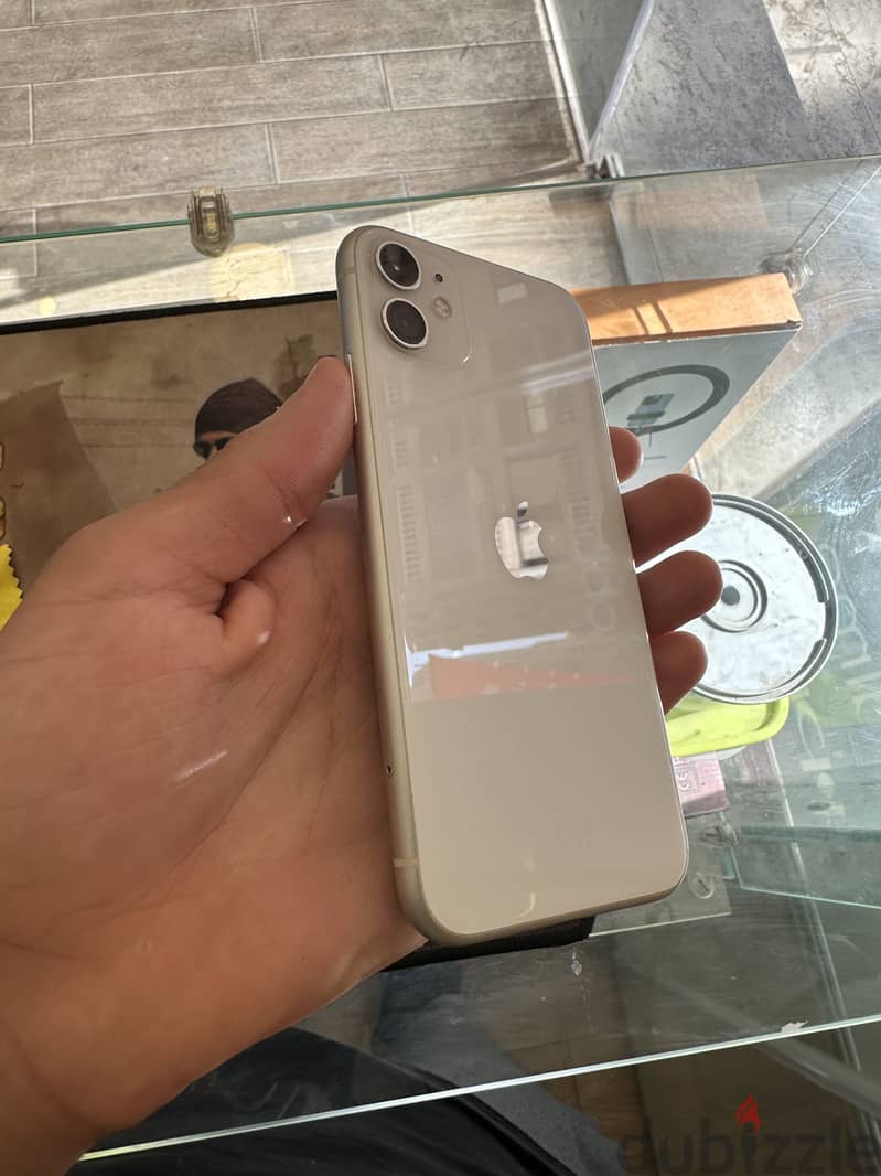 Apple - iPhone 11 11
