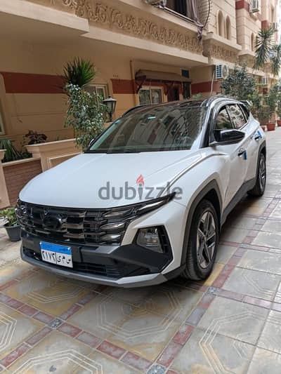 متاح جميع انواع السيارات SUV