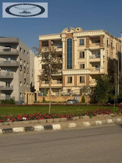 Apartment for sale in Fifth Settlement, North Lotus (Zone 4), near Al-Teseen Street and the clubs. Ultra-super-lux finish