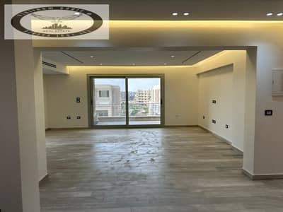 Apartment for sale in Palm Hills New Cairo Compound, Fifth Settlement First-time occupancy (never lived in) Ultra-super-lux finishing