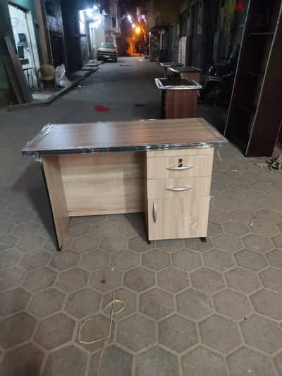 مكاتب ودواليب