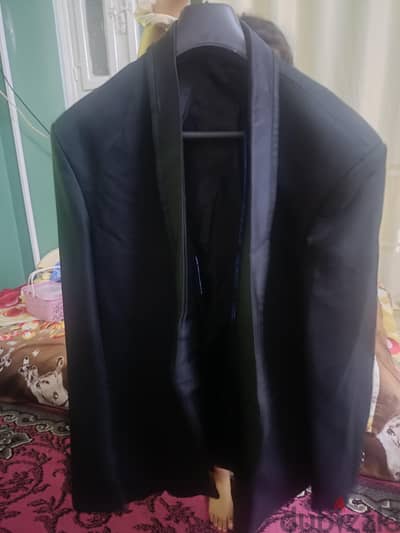 بدلة و2 بليزر ستايل تركي مقاس 58 و56