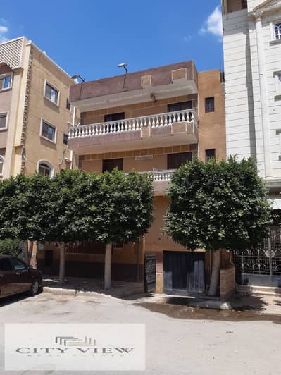  عمارة للبيع – مدينة 6 أكتوبر | الحي الخامس (عقد ثاني)  فرصة مميزة للاستثمار أو السكن في موقع حيوي بمدينة 6 أكتوبر.    الموقع:  الحي الخامس – عقد ثاني
