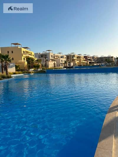 Early delivery Lagoon view with Garden