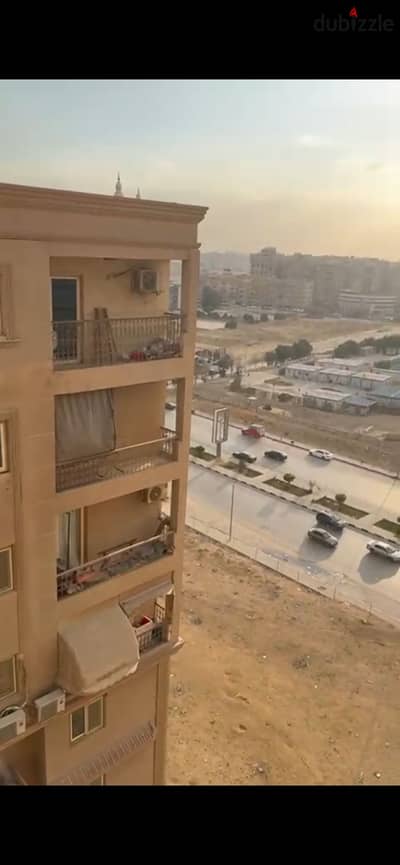 عنوان مميز بزهراء المعادي الشطر الثامن! موقع استراتيجي في قلب الخدمات، خطوات من شارع الخمسين الرئيسي ودقائق معدودة من كارفور ونفق الزهراء.