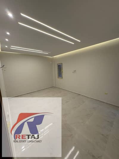 Brand new apartment for rent in Paradise Compound, Fifth Settlement, with ultra-super-lux finishing. 155 square meters, priced at 18,000 EGP per month