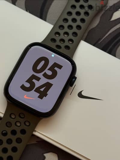 Apple watch s8 45”