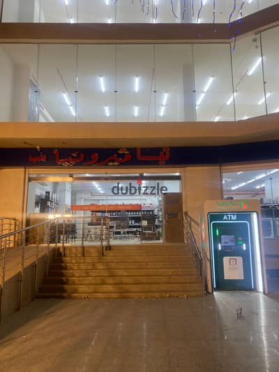 مول  بقلب مدينة 6 اكتوبر مرخص تجارى اداري موقع مميز تشطيب سوبر الترا  يصلح للبنوك و الهايبرات والشركات الكبرى و التوكيلات والشركات الادارية و المعارض