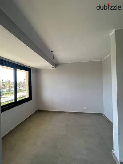 استديو للإيجار اول سكن 6اكتوبر كمبوند باديه palm Hills تشطيب فاخر اول ساكن