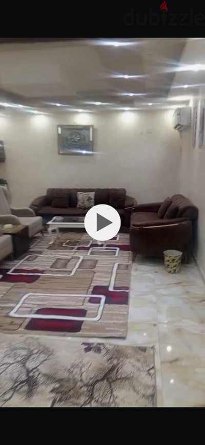 فرصة في الحي المتميز
