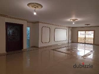 شقة4 غرف و3حمام للشركات والسكن موازى مباشرة لأحمد فخرى وعمودى على حافظ رمضان بين سيتى ستارز والنادى الاهلى 300 م واجهه لها 2 باب سوبرلوكس