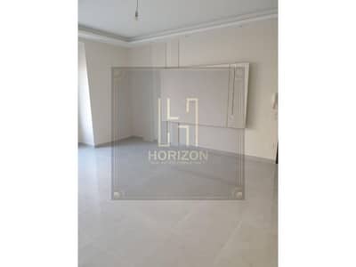 Special finishing Apartment with kitchen sale Village gate Palm Hills New Cairo