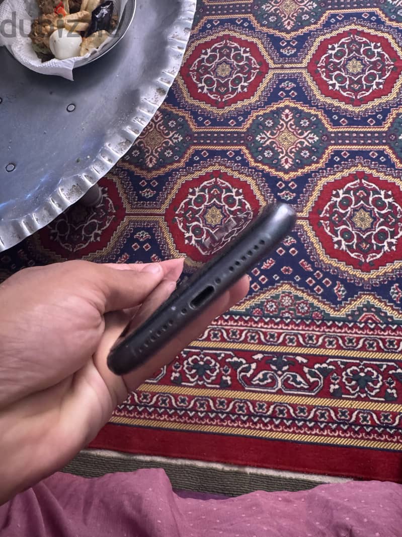 آبل - آيفون 11 10