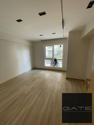 Apartment ground floor furnished for sale in Mountain View iCity October - at the best price
