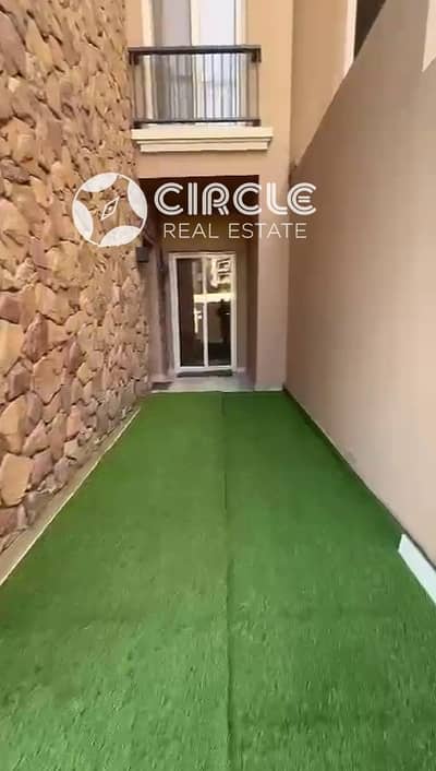 شقة ناصية تشطيب كامل بالمطبخ والأجهزة والتكييفات ١٧٩م للإيجار في كمبوند أزاد Azad التجمع الخامس القاهرة الجديدة بإطلالة مزدوجة