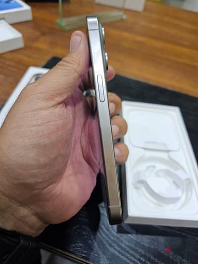 آبل - آيفون 15 برو