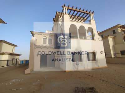 افضل سعر فيلا استاندلون للبيع ثالث صف جولف في سيتي جيت القاهرة الجديدة