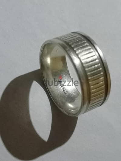 دبلة فضة رجالي عيار 925 أصلية – حالة ممتازة