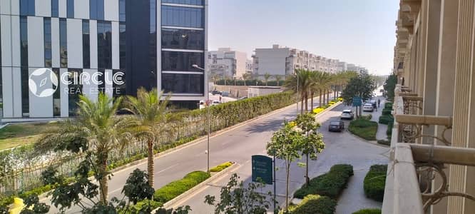 ستوديو أرضي بحديقة ٧٥م استلام خلال ٣ شهور للبيع (ريسيل بأقساط) في كمبوند هايد بارك مرحلة Grand Park التجمع الخامس القاهرة الجديدة بإطلالة على بوكيت با