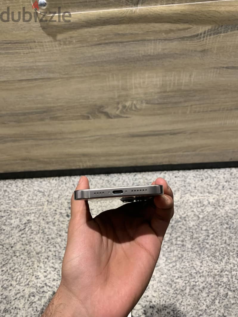 Apple - iPhone 16 Pro Max 1