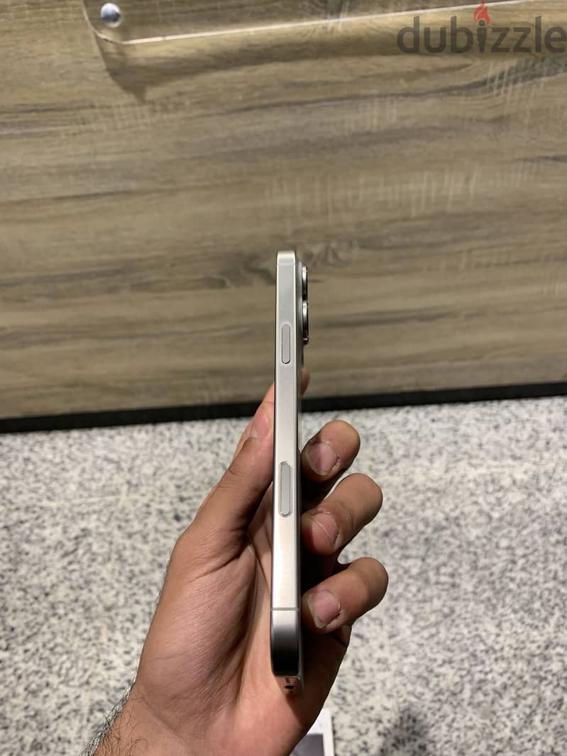 Apple - iPhone 16 Pro Max 3