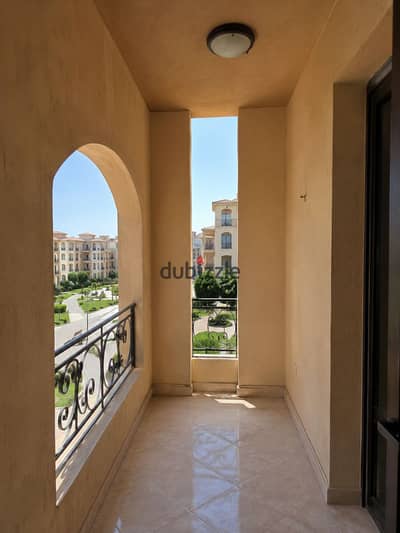 Hadi Compound with integrated services next to Water Way directly on the main Mohamed Nagib Axis 170m apartment facade between Al-Rehab and the northern 90th Super Lux