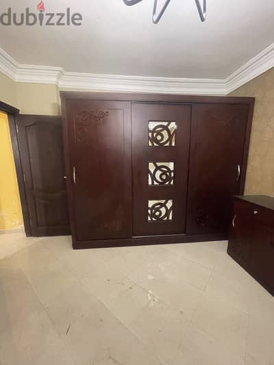 غرفه نوم ماستر السرير ١٨٠ متر