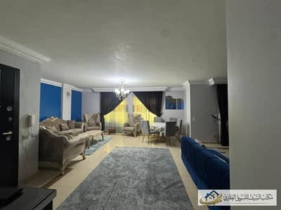  شقة مفروشة للإيجار – المعراج العلوي | المجاورة الرابعة – بالقرب من كارفور المعادي