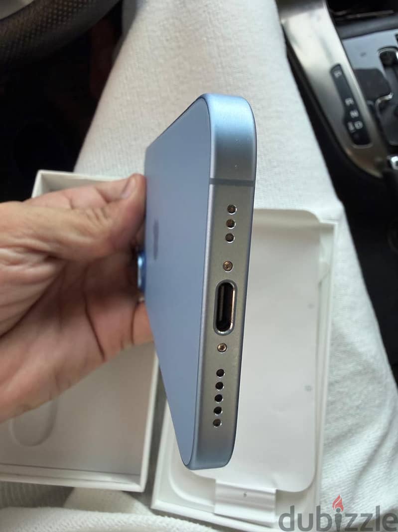 Apple - iPhone 17 3