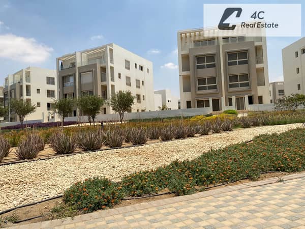 Lowest installment in the market for a 3 bd duplex Bahry villa for sale 276m with a lagoon and landscape view in Hyde Park New Cairo compound 5th Sett
