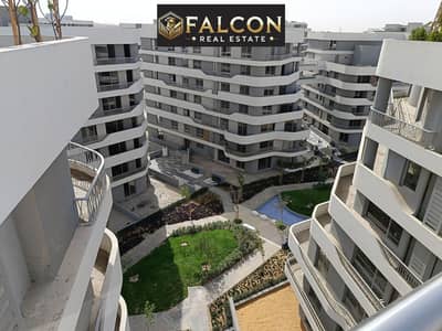 شقه دوبلكس أرضي بحديقة كبيرة 225 متر 5% مقدم - والتقسيط على 11 سنة في بلومفيلدز Bloomfields  Ready To Move دقائق للجامعه الامريكيه والجولدن اسكوير