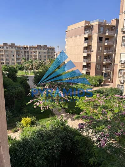 للبيع شقة مميزة في مدينتي – المرحلة B11  فرصة رائعة لامتلاك شقة في واحدة من أكثر المراحل طلبًا داخل مدينتي، تتميز بموقع استراتيجي قريب من جميع الخدمات