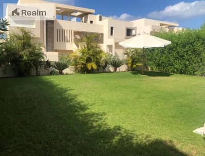Golf course outside. Mediterranean inside your balcony. Palm Hills built both.
