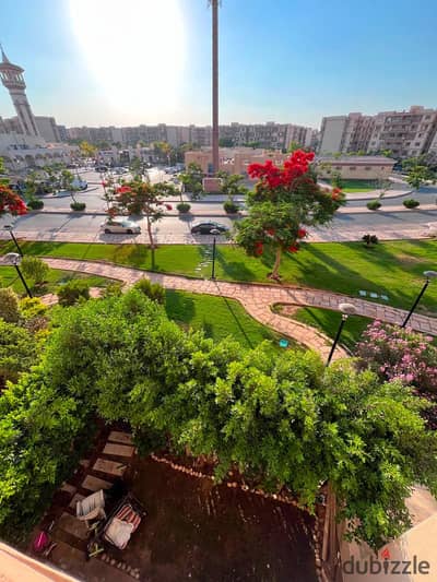 شقه للبيع في مدينتي 92متر فيو مميز امام الخدمات والمسجد بسعر مميز جداApartment for sale in Madinaty, 92 square meters, with a prime view, opposite services and the mosque, at a very special price. Apartment for sale in Madinaty, 92 square meters, with a pr