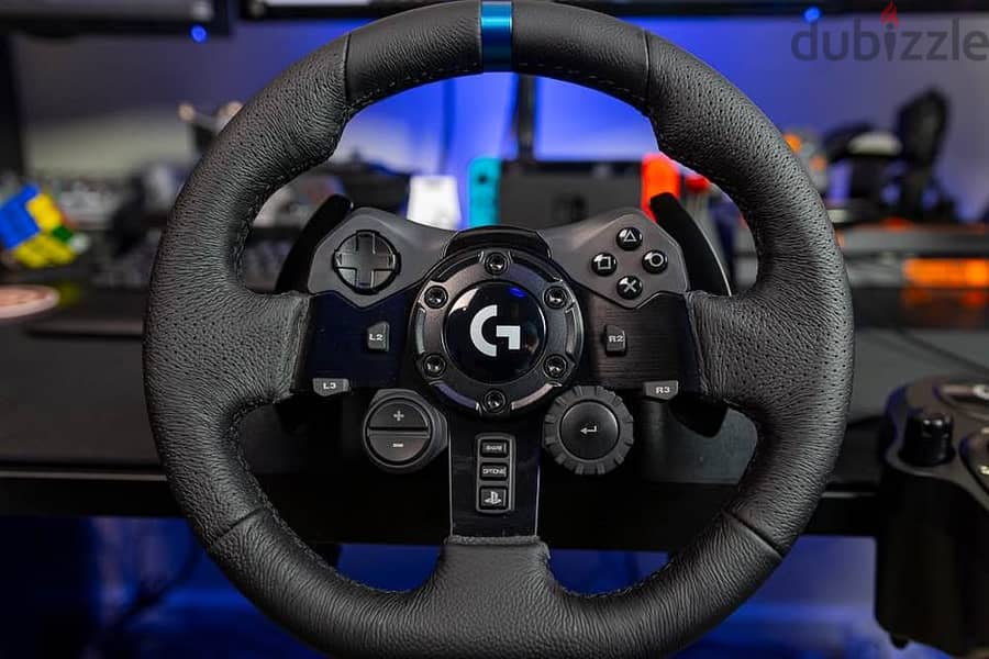 Logitech G923 Trueforce Steering Wheel 1