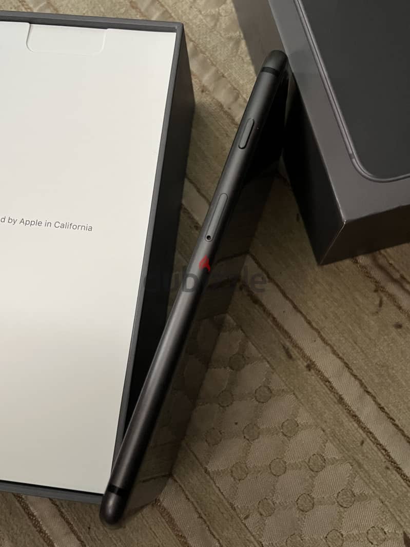 Apple - iPhone 8 Plus 2