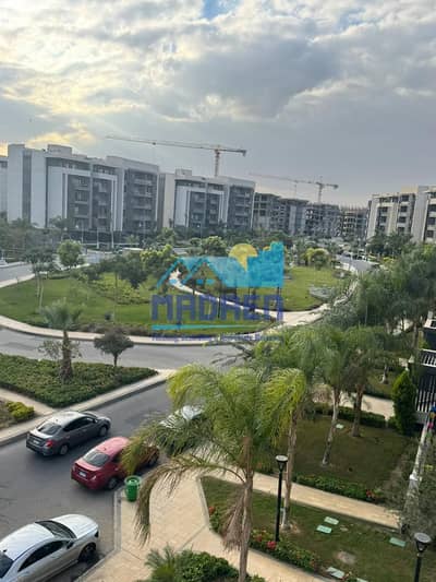 Apartment 101 square meters for sale in the Brevado Compound, Madinaty, with a wonderful view and location, immediate delivery