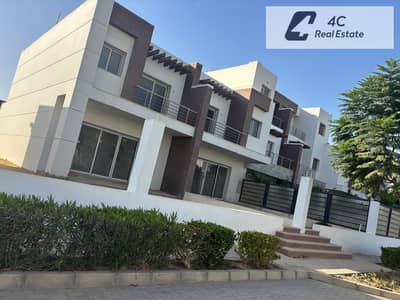 باقل سعر فالماركت في هايد بارك تاون هاوس استلام فوري في هايد بارك 3 غرف نوم تشطيب الترا سوبر لوكس مودرن التجمع الخامس hyde park new cairo