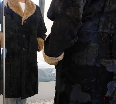بالطو فرو كلاسيكي طويل (Vintage) بحالة ممتازة