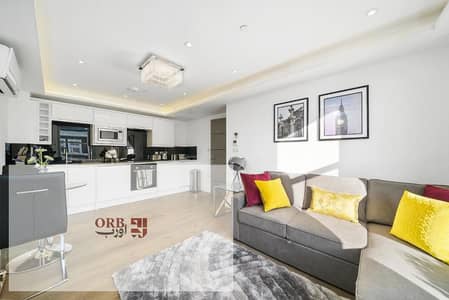 Duplex for sale, 220 sqm, next to the American University, featuring 5 bedrooms, 3 bathrooms, and a 50 sqm rooftop with lagoon and landscape views,