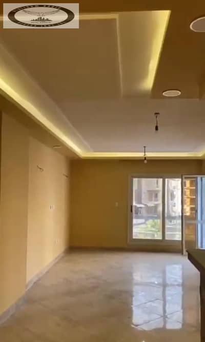 Apartment for sale in the First Settlement, Dar Misr Al-Qaranful Compound—located opposite Al-Rehab and near Al-Tesaeen Street. Ultra-super-lux finish