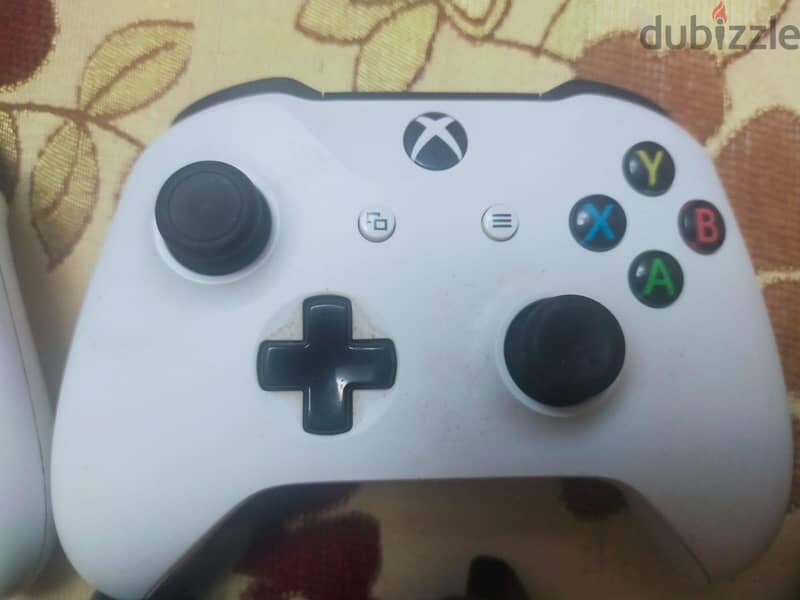 دراعات xbox one s وارد الخارج يوجد سعر خاص للجمله 3