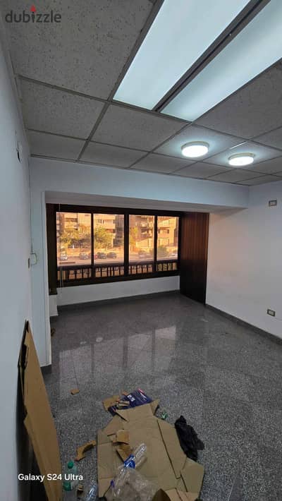 مكتب للايجار 100 متر تشطيب فاخر سقف ساقط عماره اداري من عباس العقاد