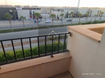 للإيجار شقة مميزة في كمبوند ويست تاون – بيفرلي هيلز – الشيخ زايد