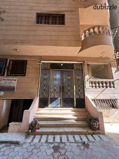 Apartment steps to the sea, fourth number from the shores of Al-Fayrouz