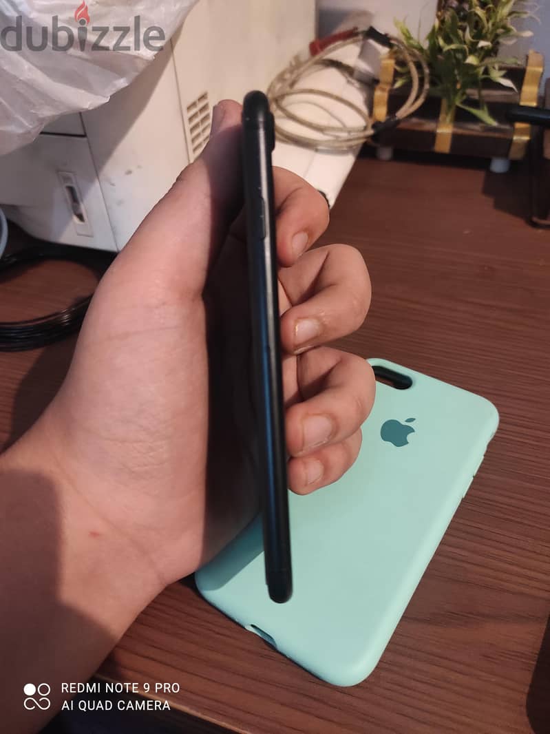 Apple - iPhone 7 3