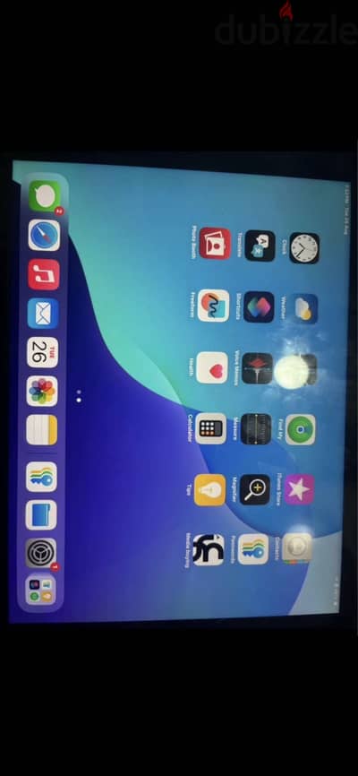 Ipad 8 with box and charger