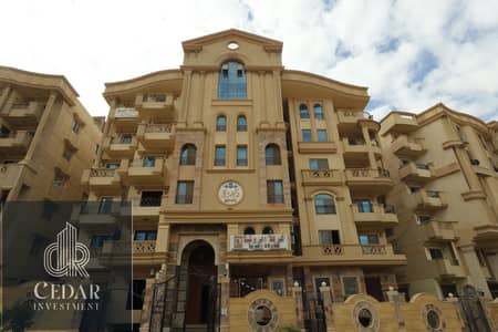 شقة للبيع  موقع مميز جدا خطوات من طريق الواحات 125 متر المستثمر الصغير جنوب الأحياء مدينة 6 أكتوبر