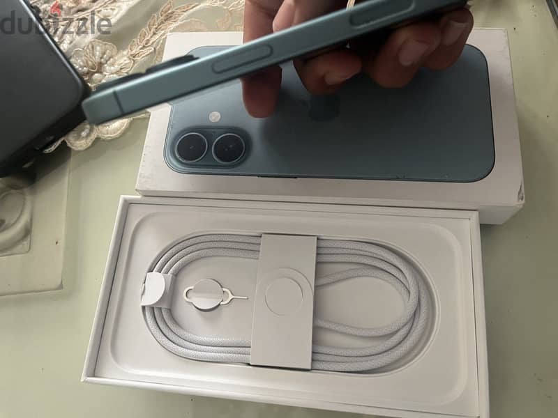 Apple - iPhone 16 2