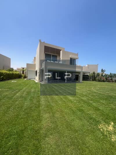 Lowest-priced standalone villa with a cabana in Hacienda Bay; ready for immediate handover, super-lux finish, and a distinctive view.